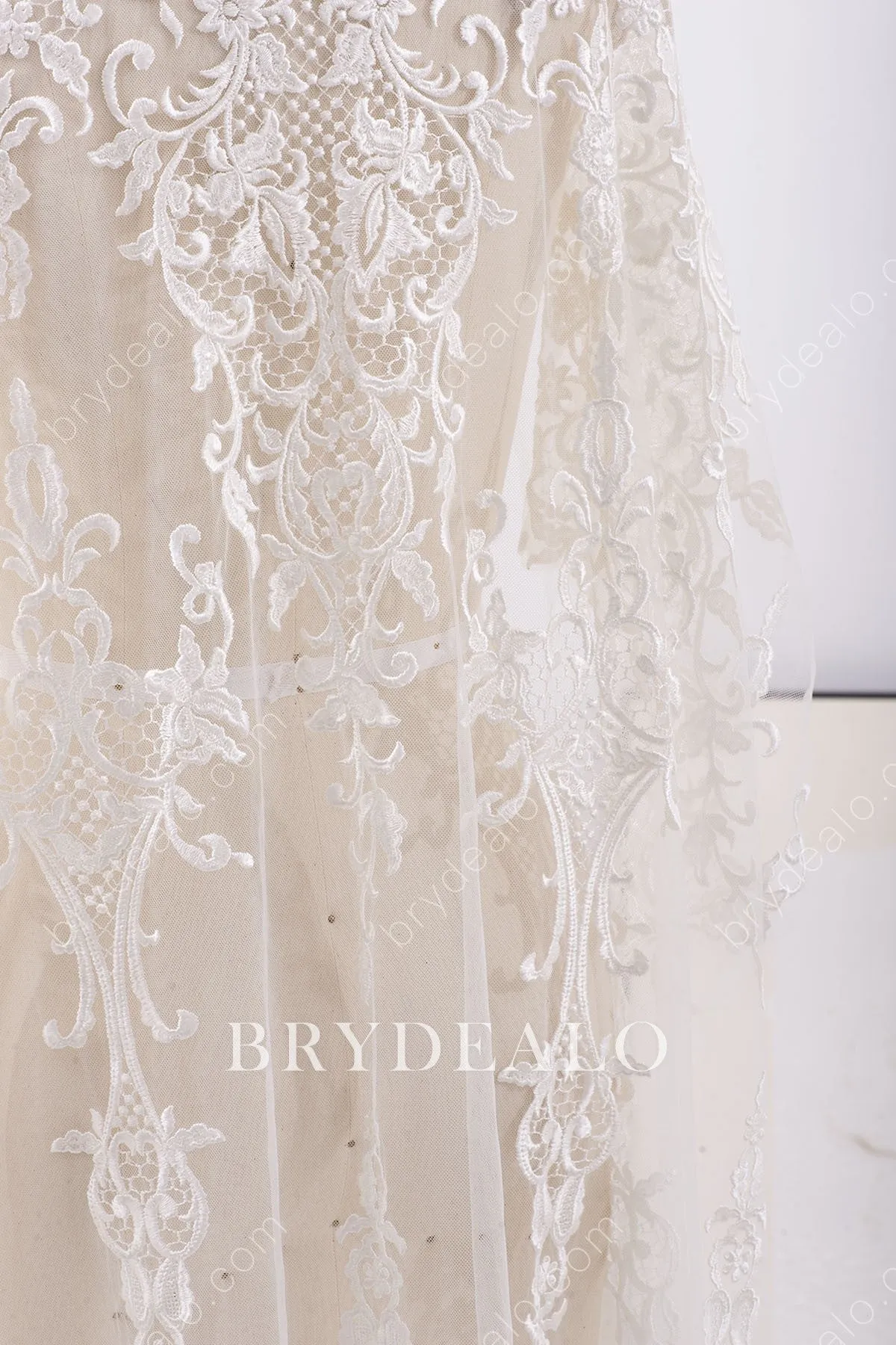Beautiful Flower Cording Bridal Lace Fabric for Dresses