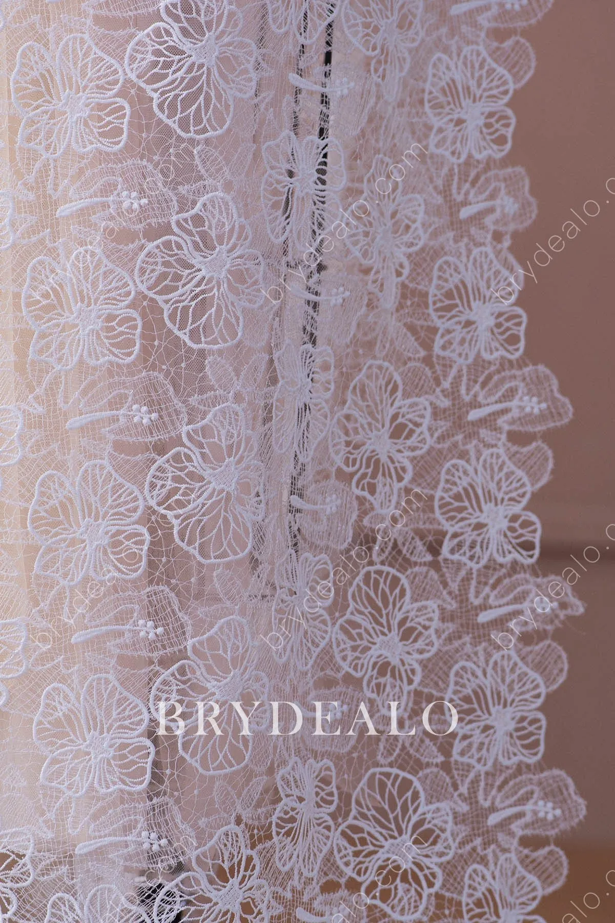 Modern Big Flower Embroidered Lace Fabric for Dresses
