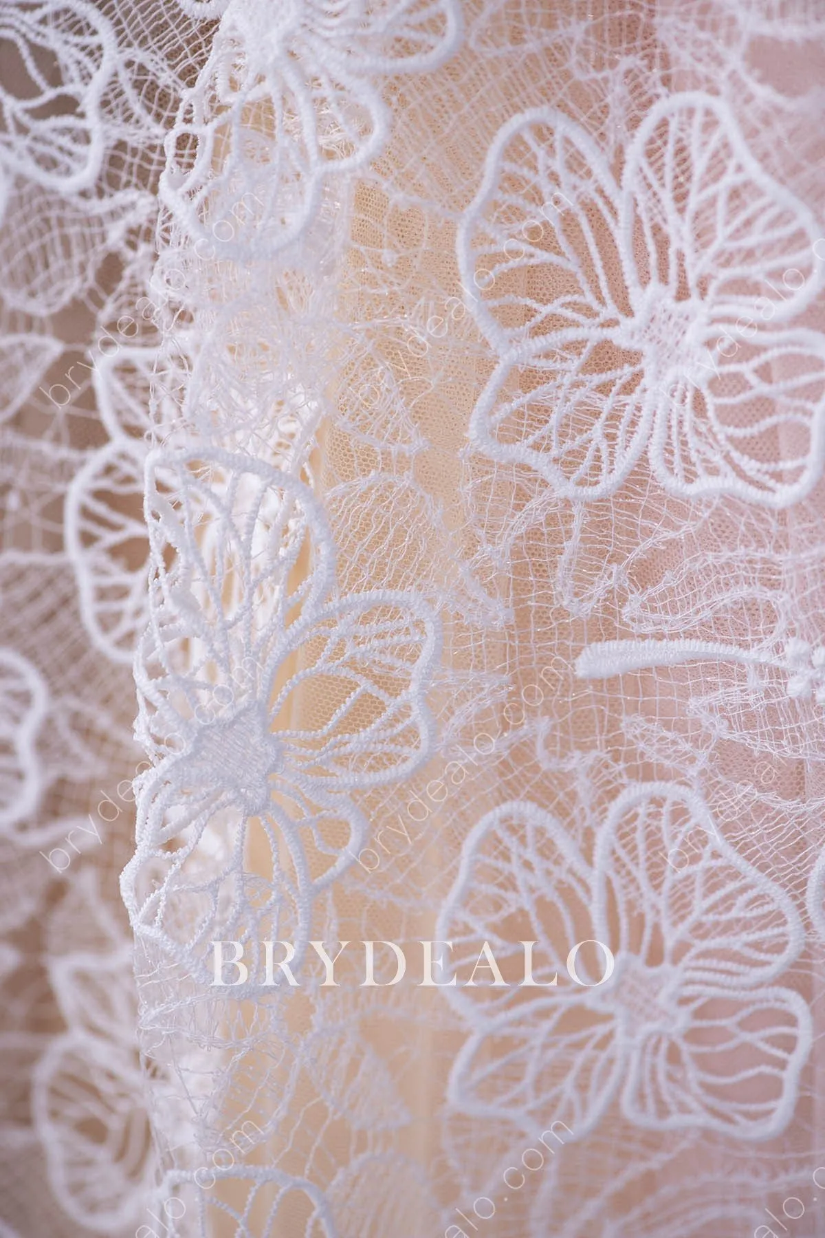 Modern Big Flower Embroidered Lace Fabric for Dresses