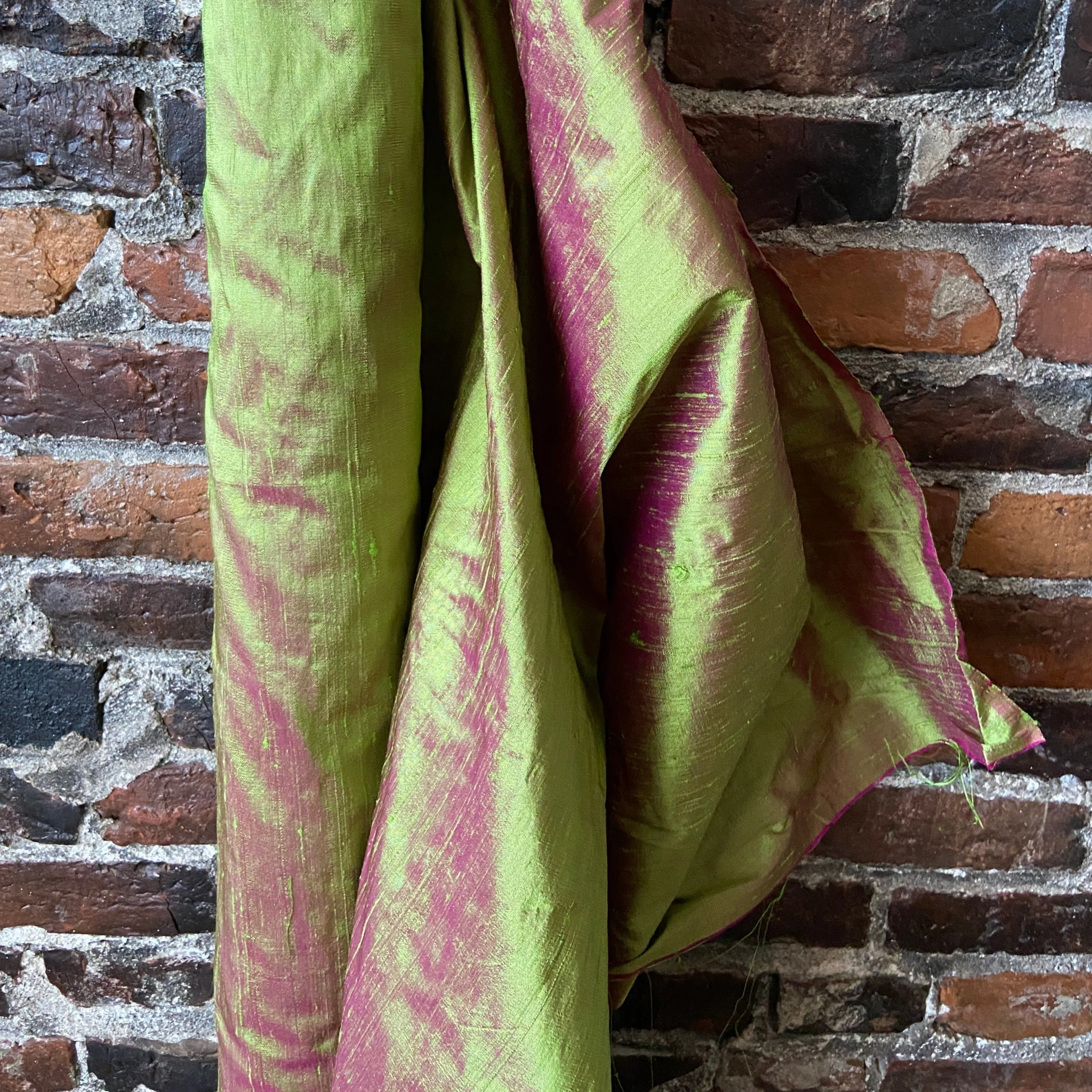 Shoreline Silk in Watermelon - 44"/45" Wide